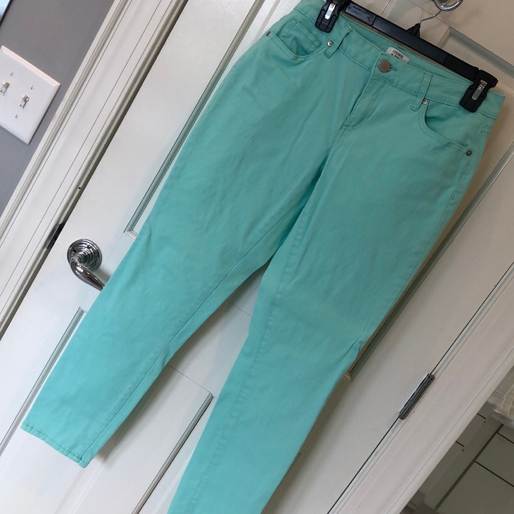 Crown & Ivy stretch chinos Size 6